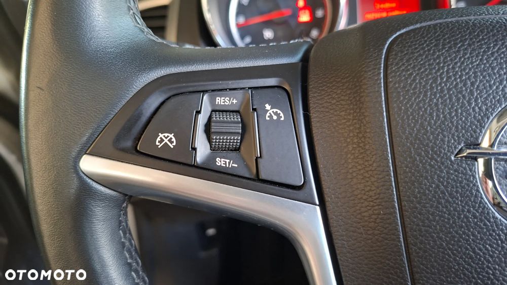 Opel Astra 1.4 Turbo 150 Jahre - 31