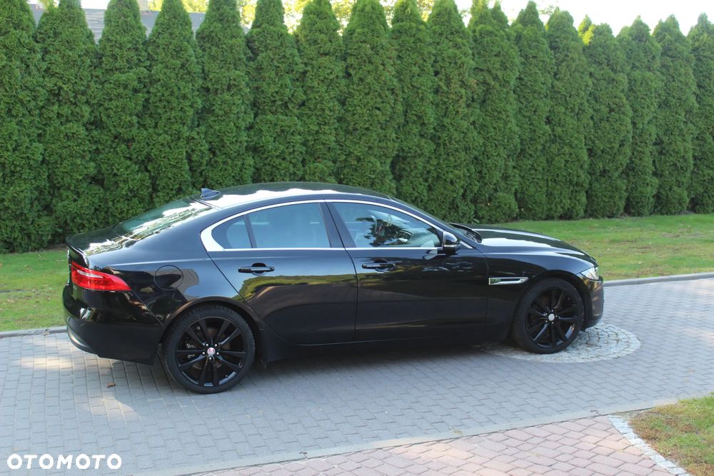 Jaguar XE 20d R-Sport - 5