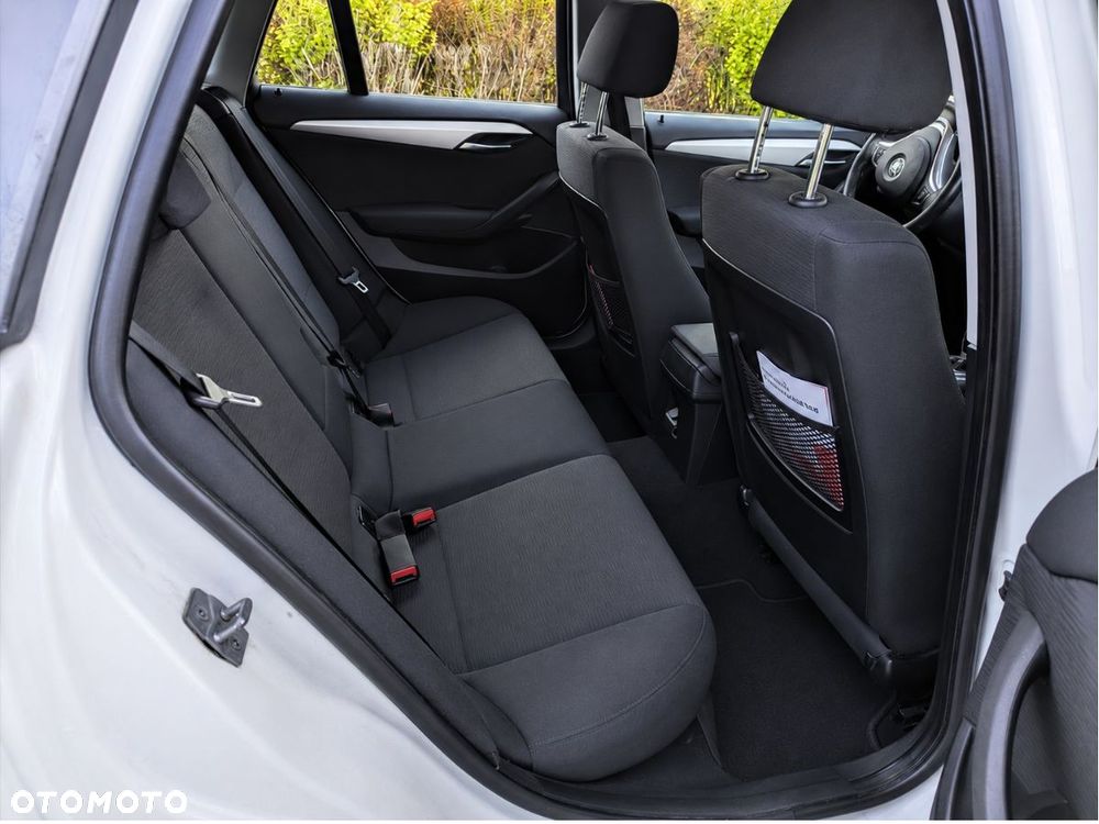 BMW X1 sDrive18d - 14