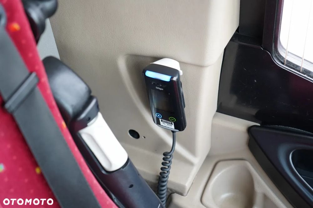 Iveco MAGELYS / EURO 6 / SUPER STAN / TURYSTYCZNY / MANUAL / PRZEBIEG 293 tys km / SPROWADZONY Z FRANCJI / PO KONTRAKCIE SERWISOWYM / - 30