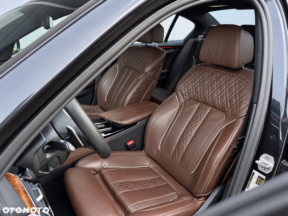BMW Seria 5 540i M Sport sport - 7