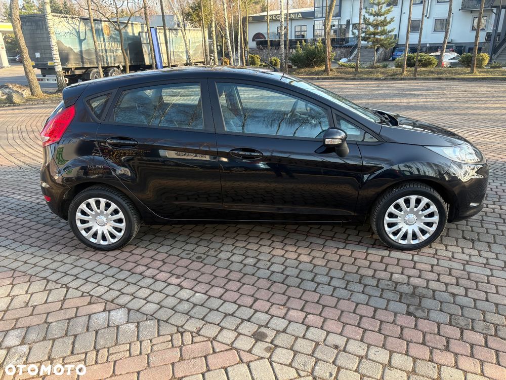 Ford Fiesta 1.25 Champions Edition - 26