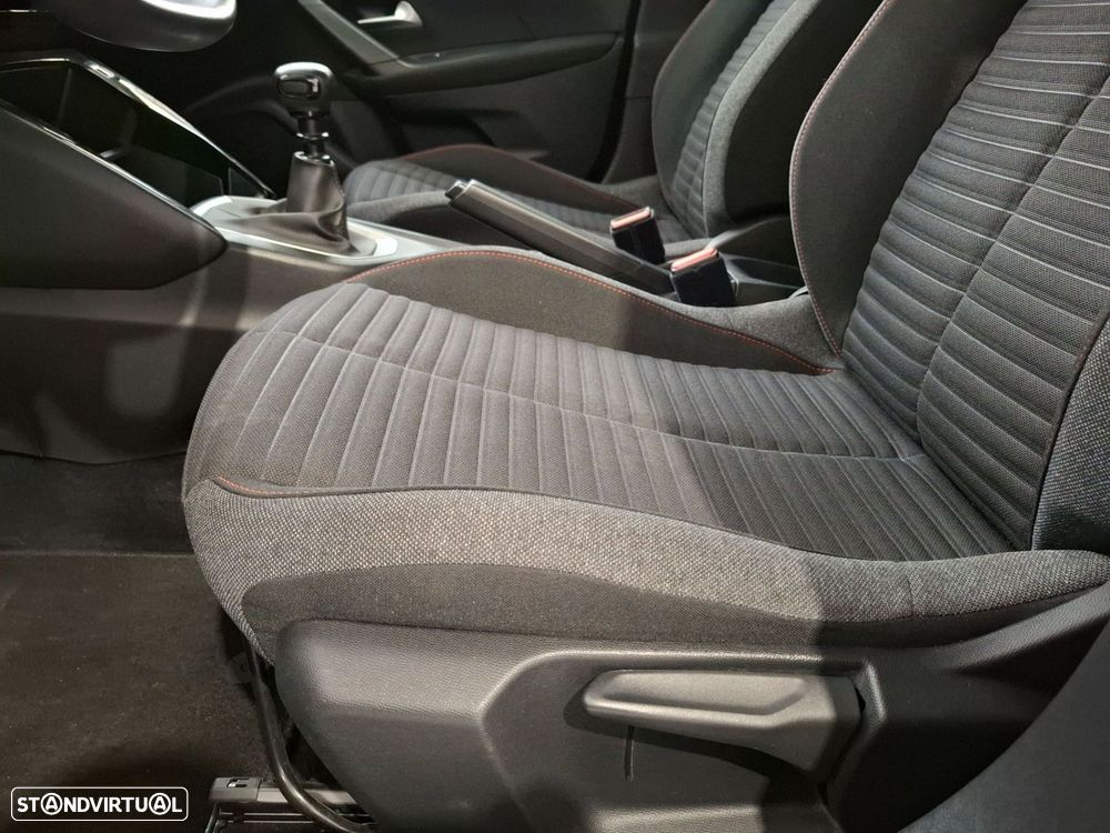 Peugeot 2008 1.2 PureTech Active Pack - 22