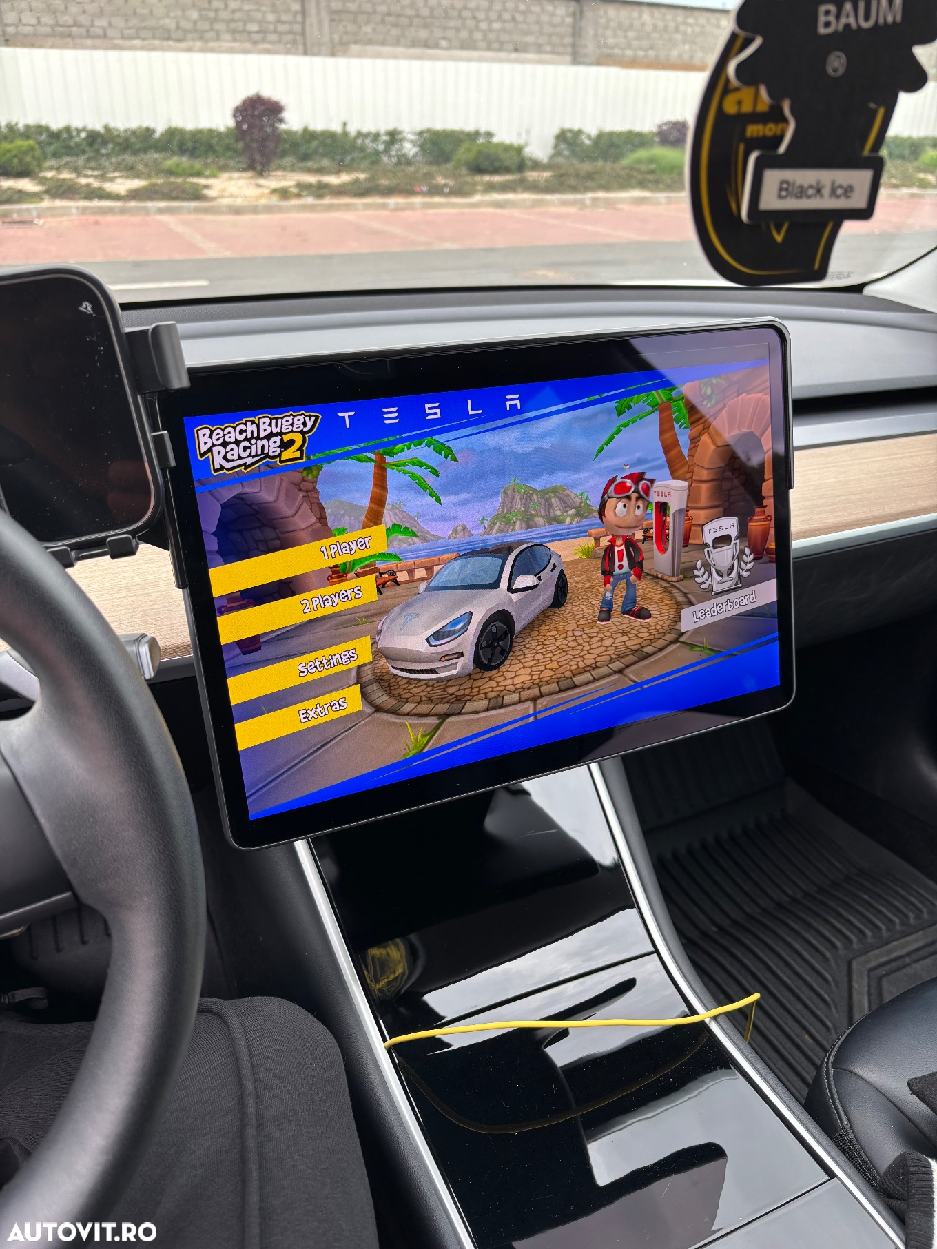 Tesla Model 3 - 4