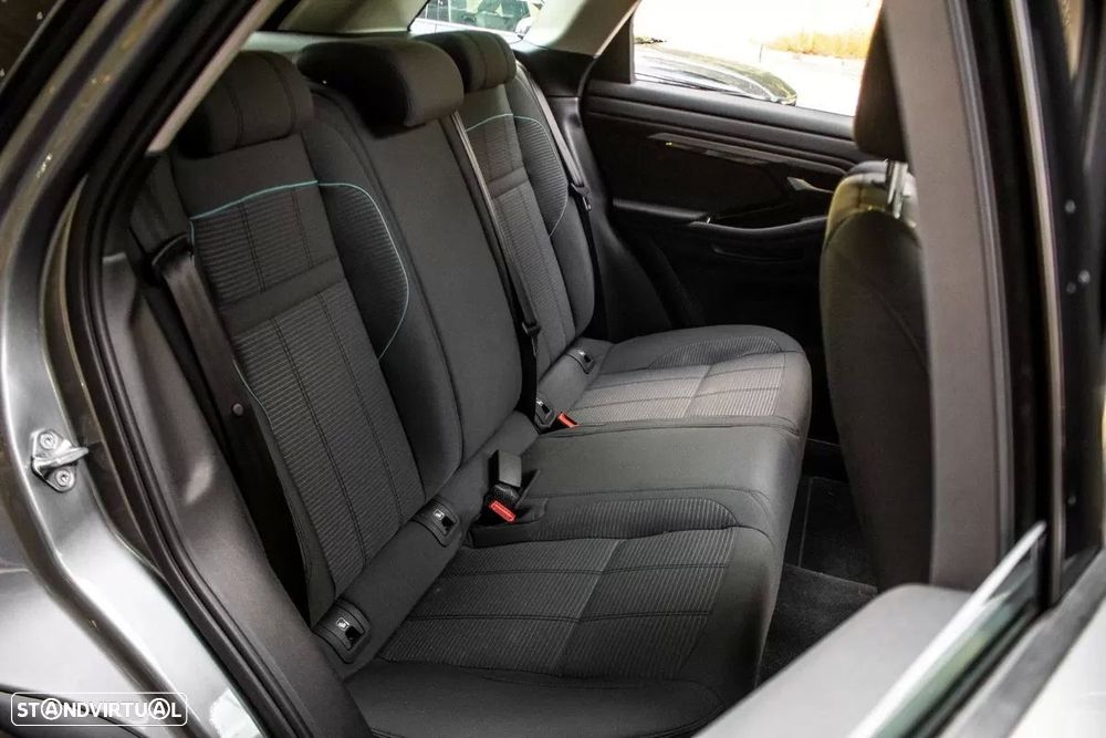 Land Rover Range Rover Evoque 2.0 D240 AWD Auto - 33