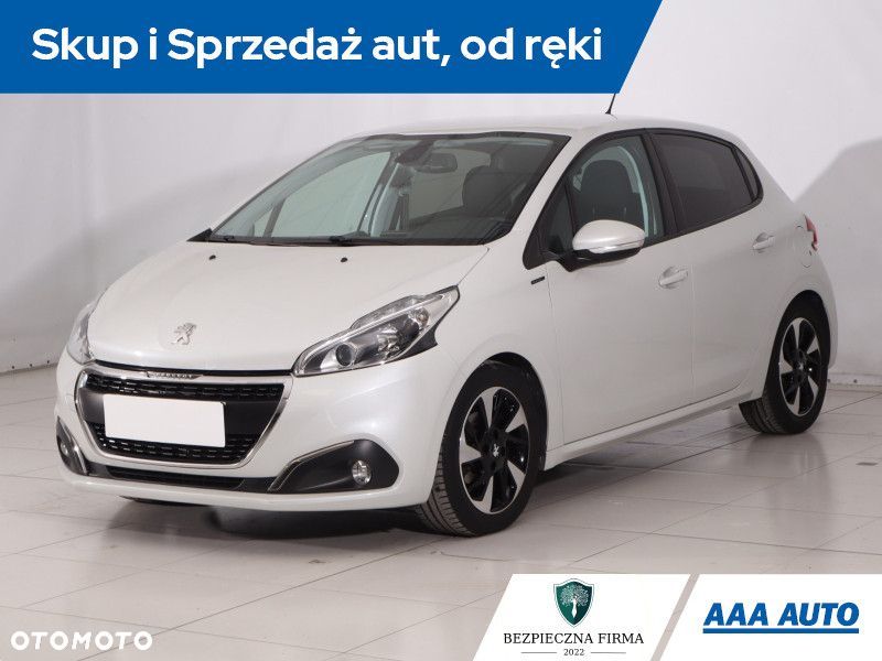 Peugeot 208 - 3