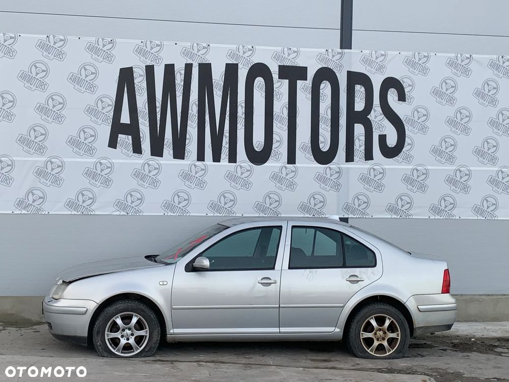 VW VOLKSWAGEN BORA 1999 *SAMOCHÓD NA CZĘŚCI* 2867 MASKA, LAMPA, DRZWI, LUSTERKO, ZDERZAK, GRILL, BŁOTNIK, KLAPA, BELKA, DESKA, FOTELE, KANAPA, ĆWIARTKA, KIEROWNICA, TARCZE, ZACISKI, ZAWIESZENIE, KOMPLETNY PRZÓD, KOMPLETNY TYŁ, LICZNIK, ZEGARY, PRAWE LEWE PRZÓD TYŁ - 3