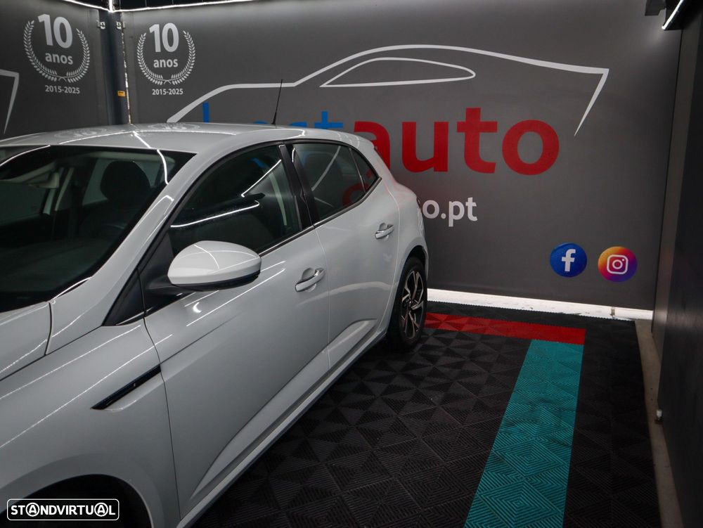 Renault Mégane 1.5 Blue dCi Limited EDC - 2