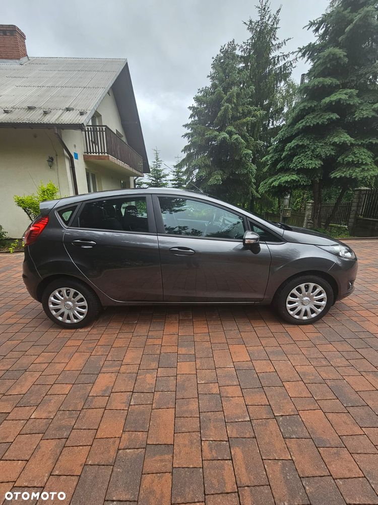 Ford Fiesta 1.4 Ghia - 12