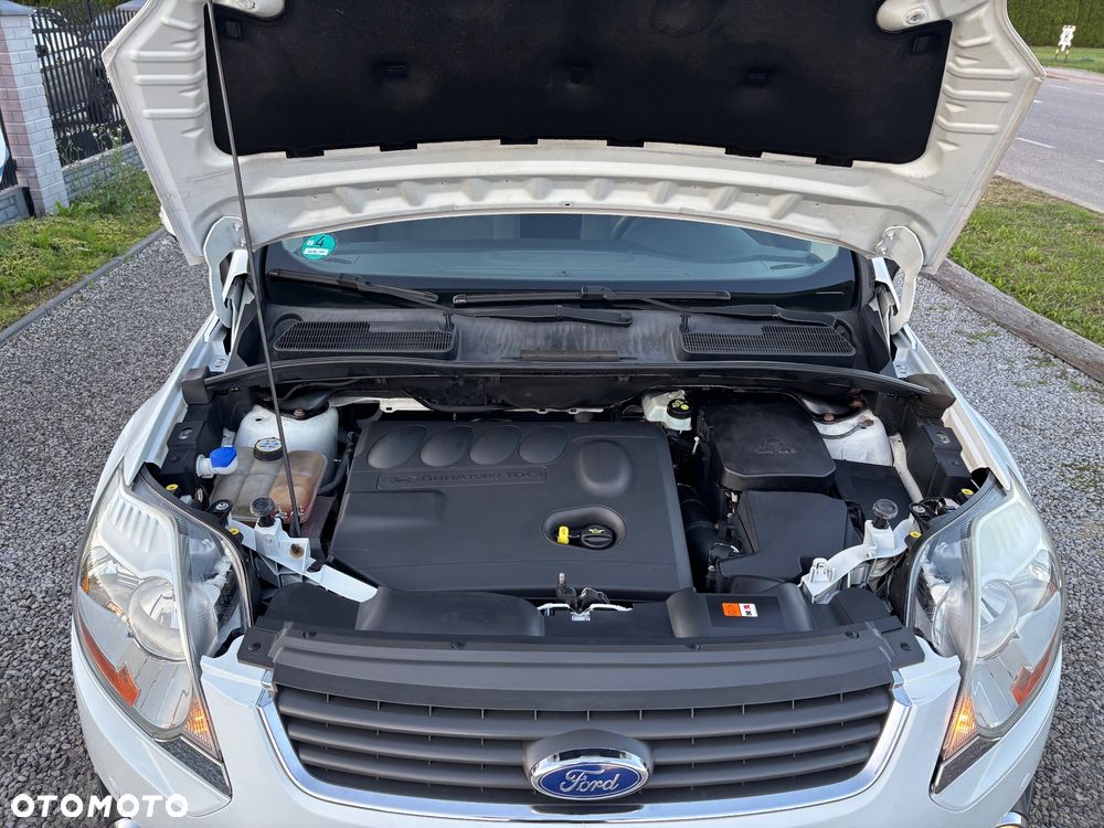 Ford Kuga - 16