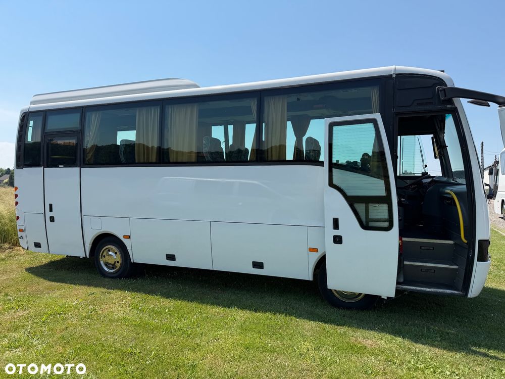 Isuzu Turquoise - 9