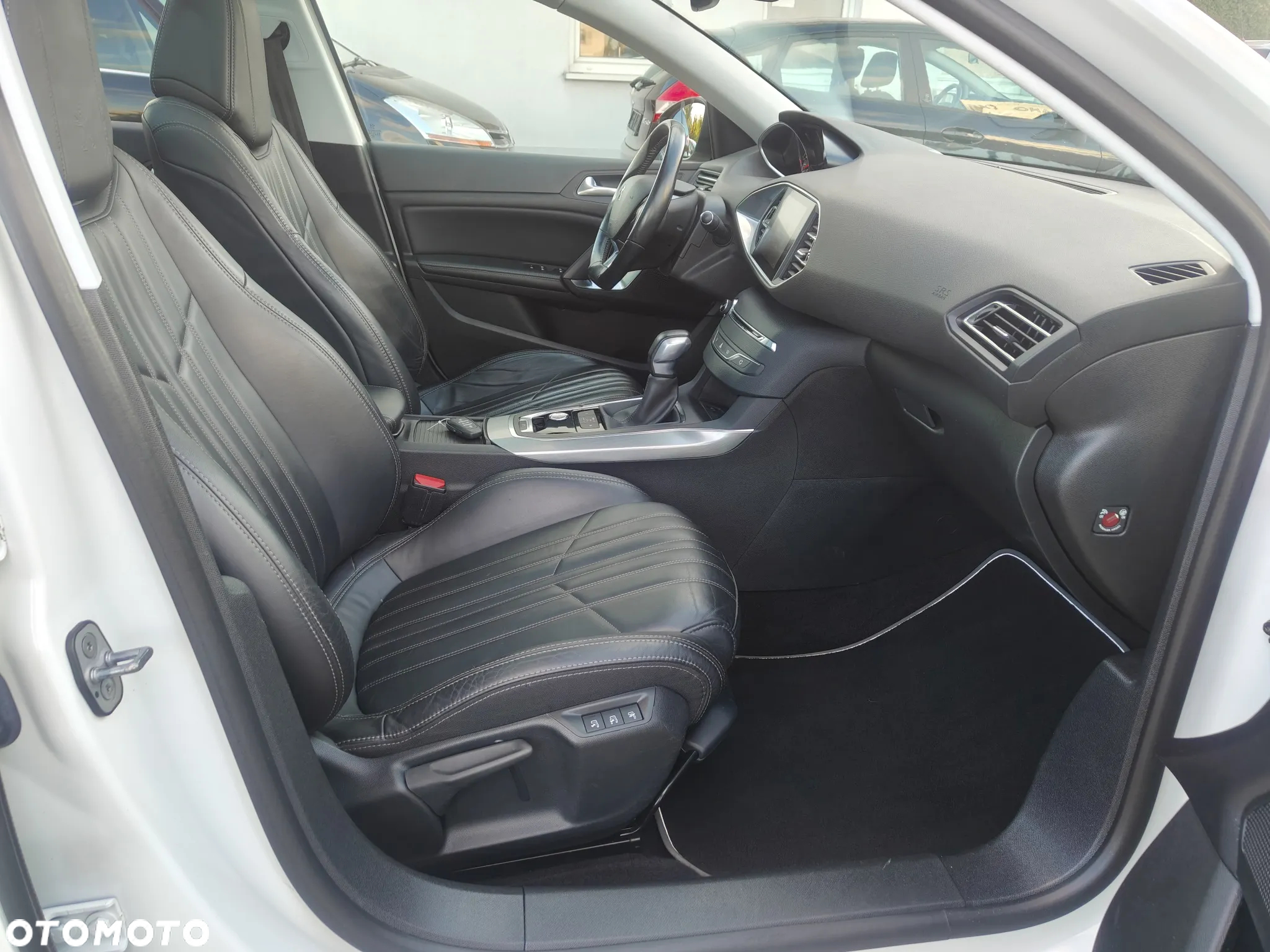 Peugeot 308 SW BlueHDi 150 Automatik Stop & Start Allure - 14
