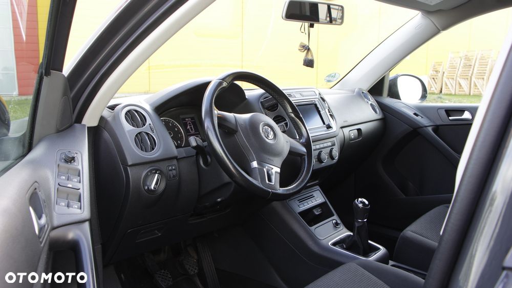 Volkswagen Tiguan - 27
