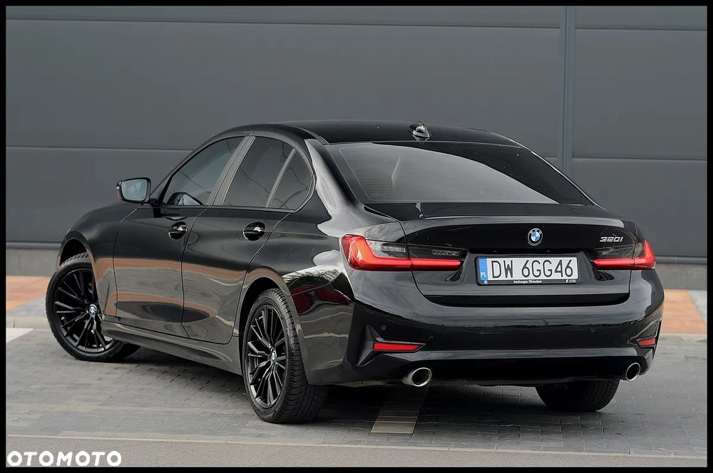 BMW Seria 3 320i - 11