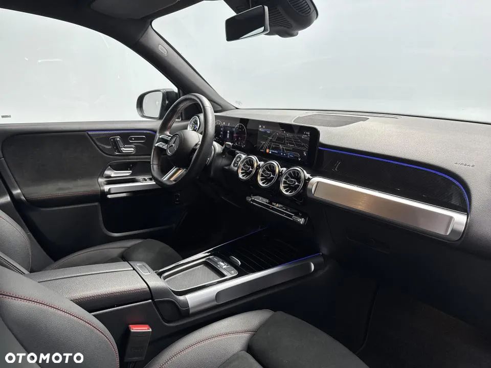 Mercedes-Benz GLB 200 d 4-Matic AMG Line 8G-DCT - 25