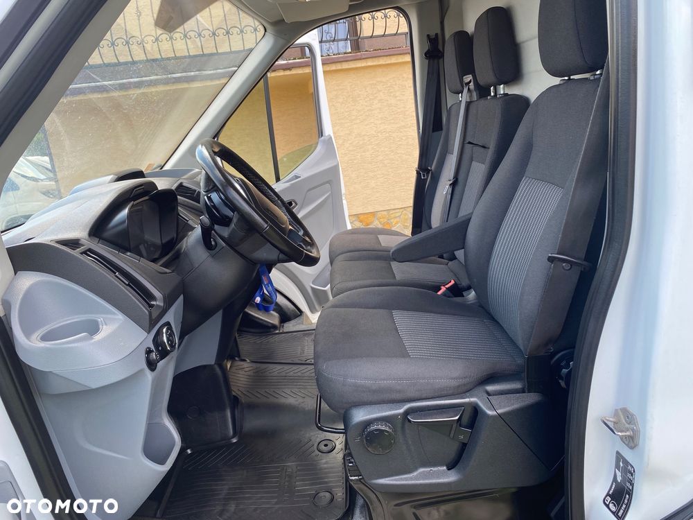 Ford TRANSIT, zakupiony w salonie w Rzeszowie, serwisowany, bezwypadkowy - 25