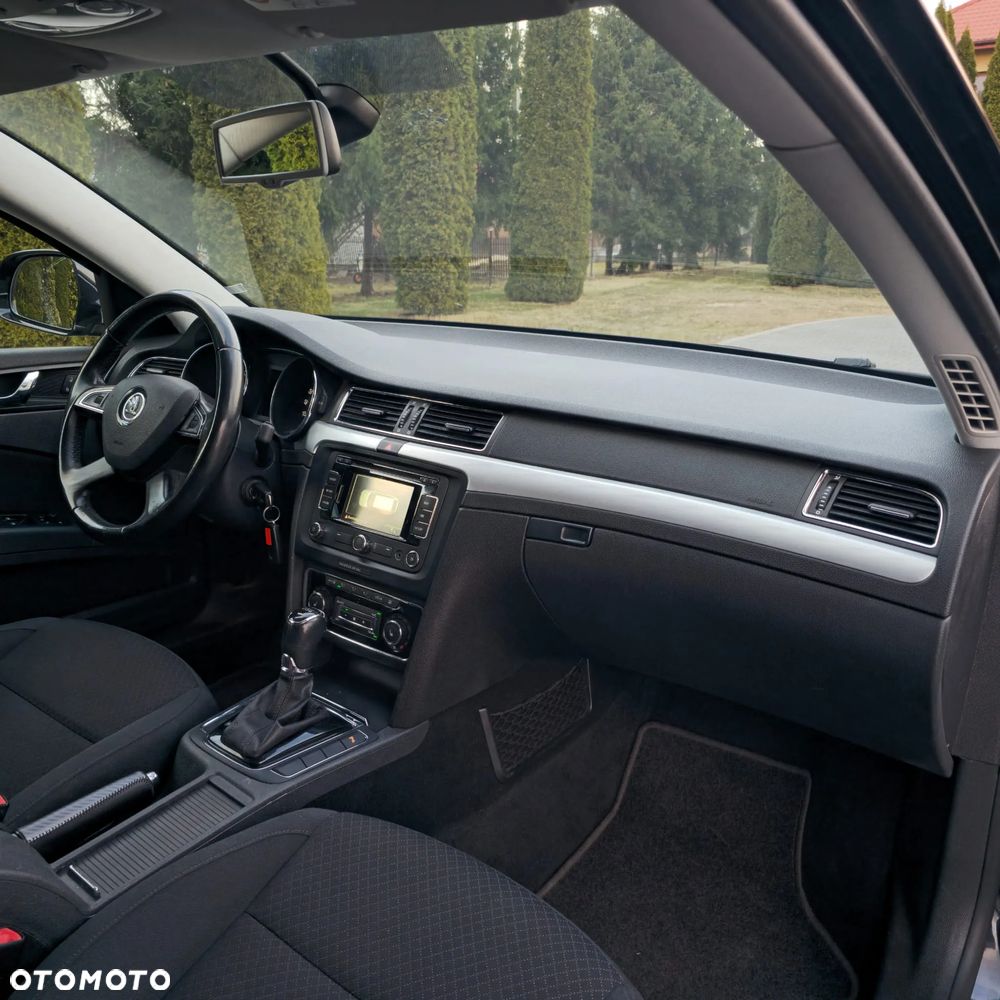 Skoda Superb 2.0 TDI DSG Comfort - 24