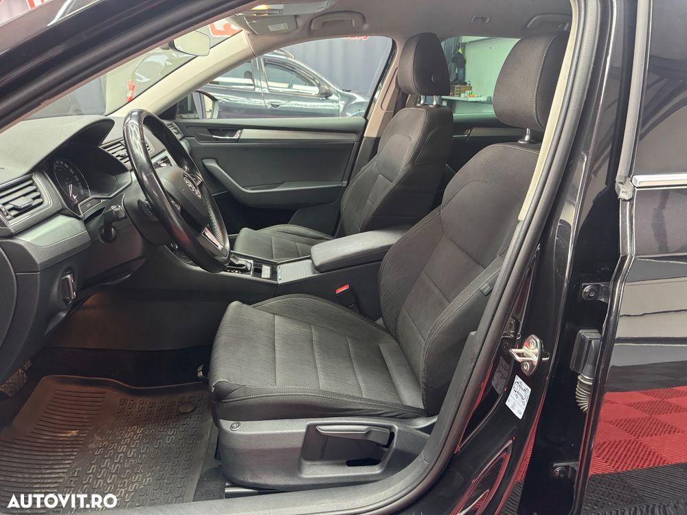 Skoda Superb Combi 2.0 TDI DSG Style - 8