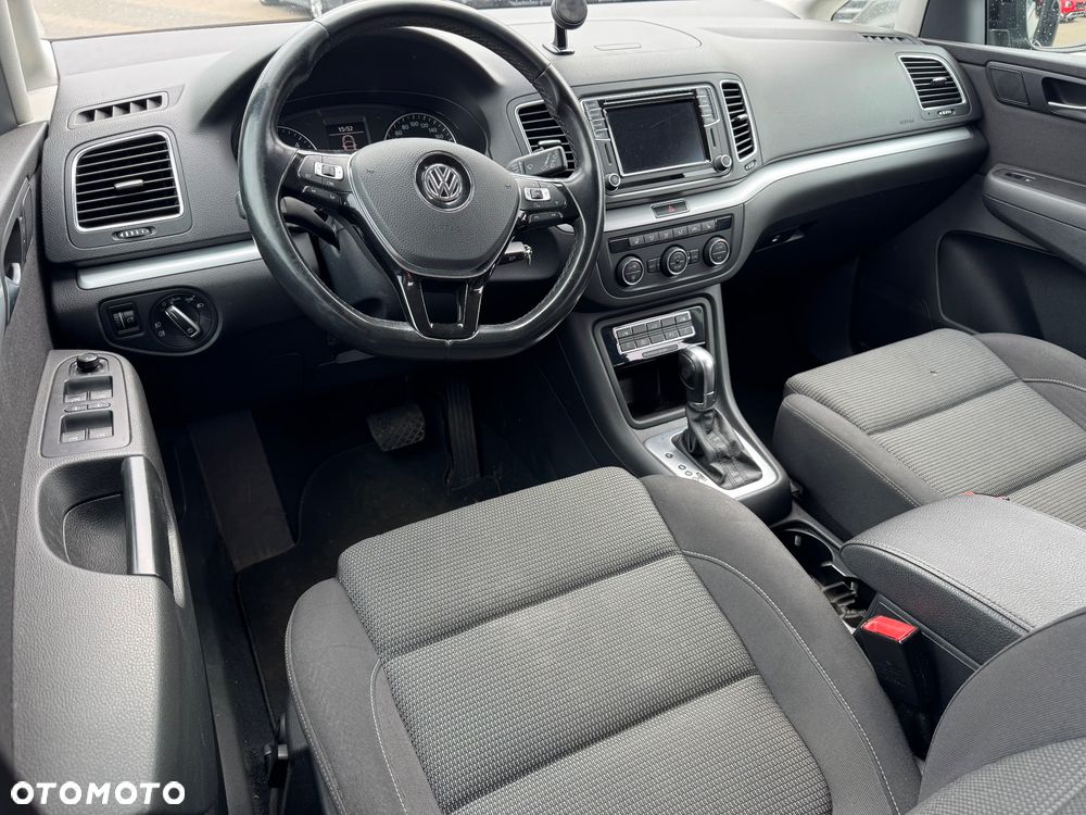 Volkswagen Sharan 2.0 TDI DSG (BlueMotion Technology) Highline - 19
