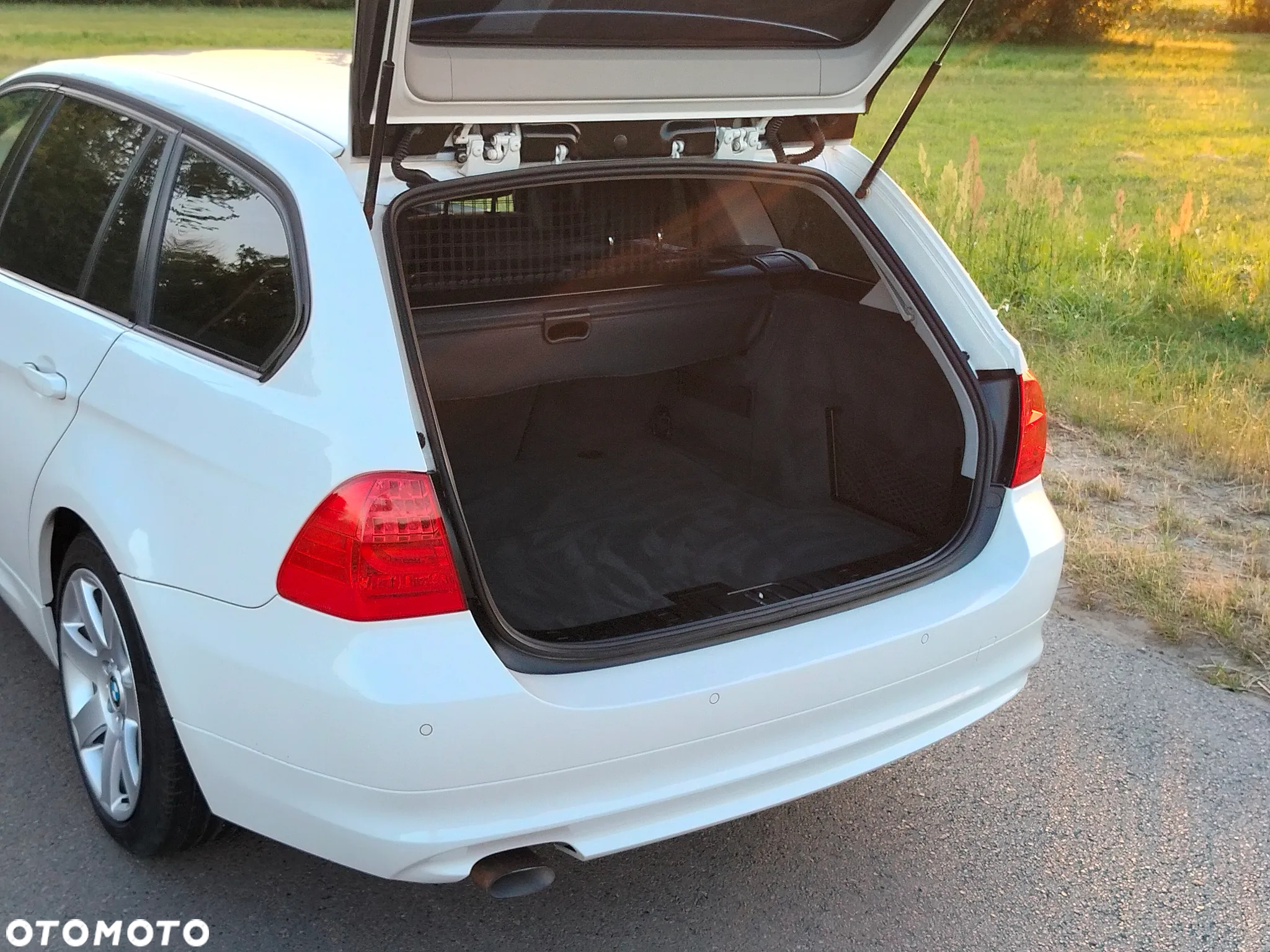 BMW Seria 3 318d Sport Line - 31