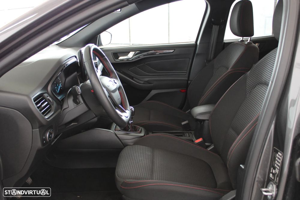 Ford Focus 1.0 EcoBoost MHEV ST-Line - 5
