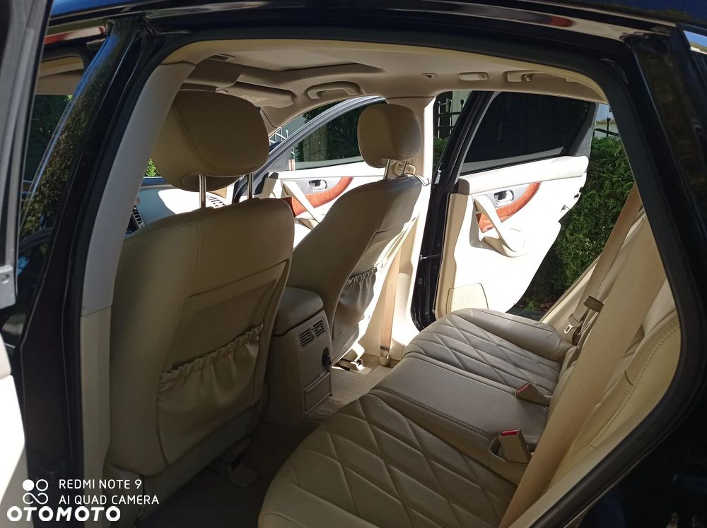 Infiniti QX70 3.7 GT Premium - 23