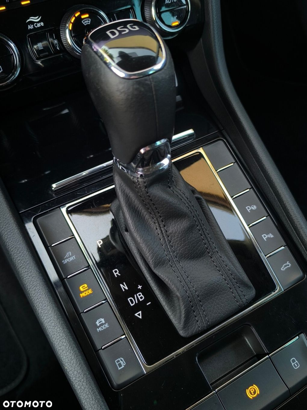 Skoda Superb 1.4 TSI Plug-In Hybrid L&K DSG - 19