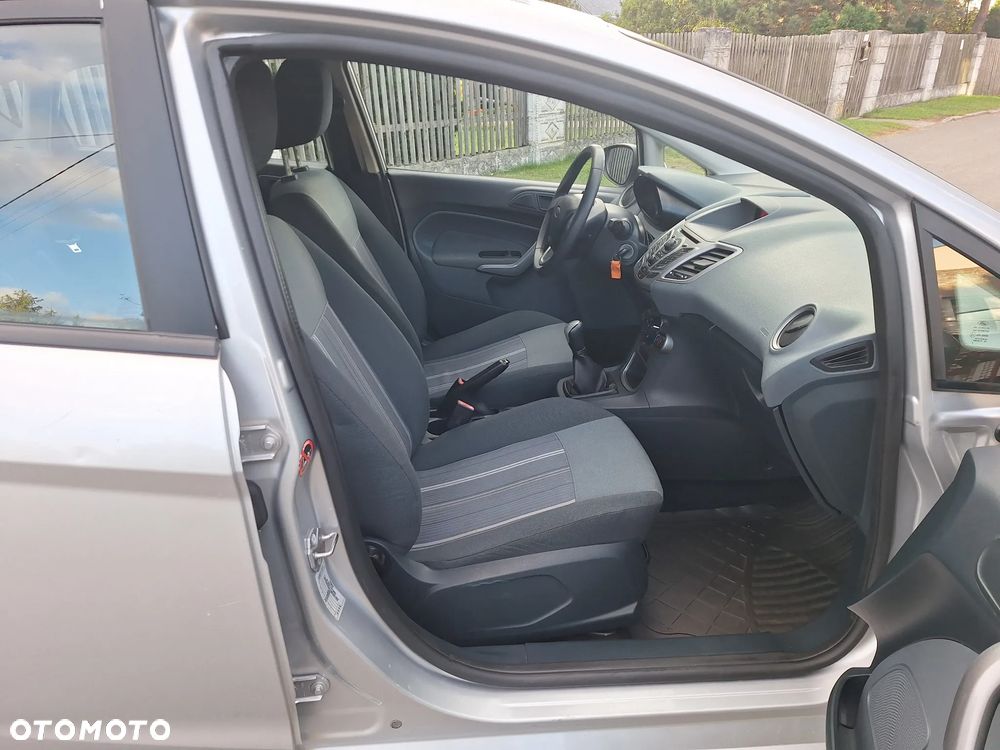 Ford Fiesta - 11