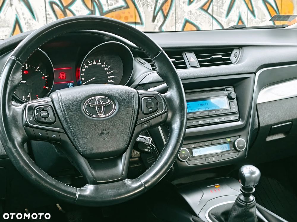 Toyota Avensis 2.0 D-4D Active Business - 13