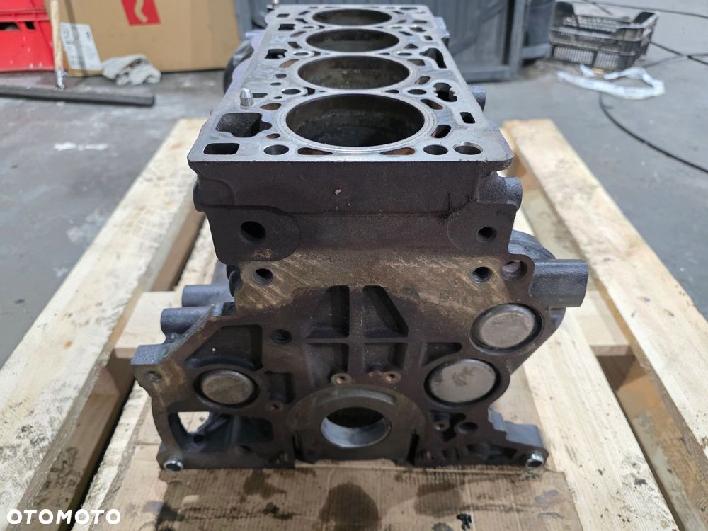 BLOK SILNIKA AUDI VOLKSWAGEN SEAT SKODA 2.0 TDI CRL 03N023A 8/26 - 2