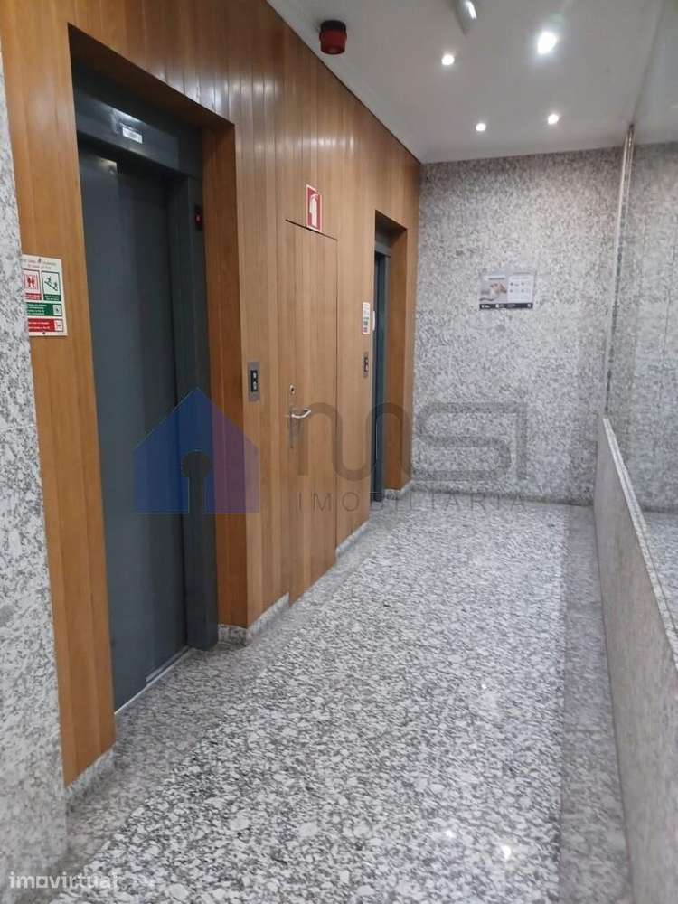 Apartamento T1 com lugar de garagem no Porto - Grande imagem: 5/18