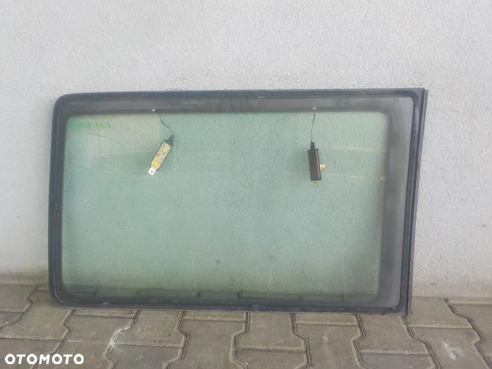 VW T5 MULTIVAN SZYBA LEWA BOCZNA LEWY BOK TYŁ KRÓTKI ANTENA - 3
