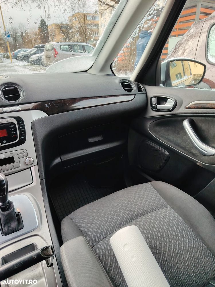Ford Galaxy 2.0 TDCi DPF Aut. Ghia - 6