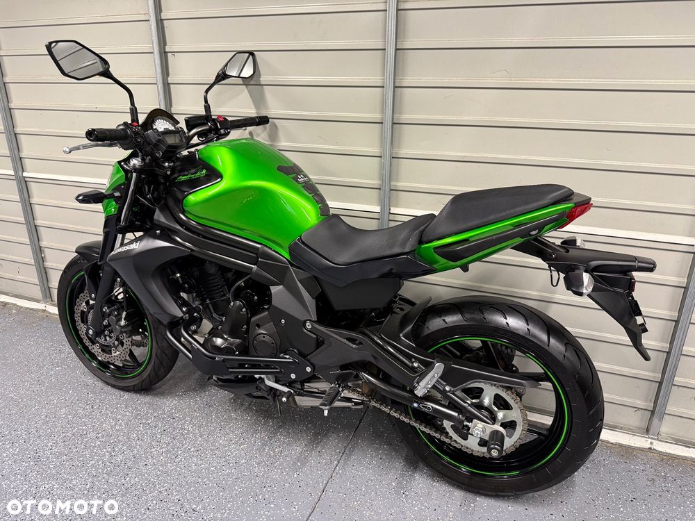 Kawasaki ER - 12