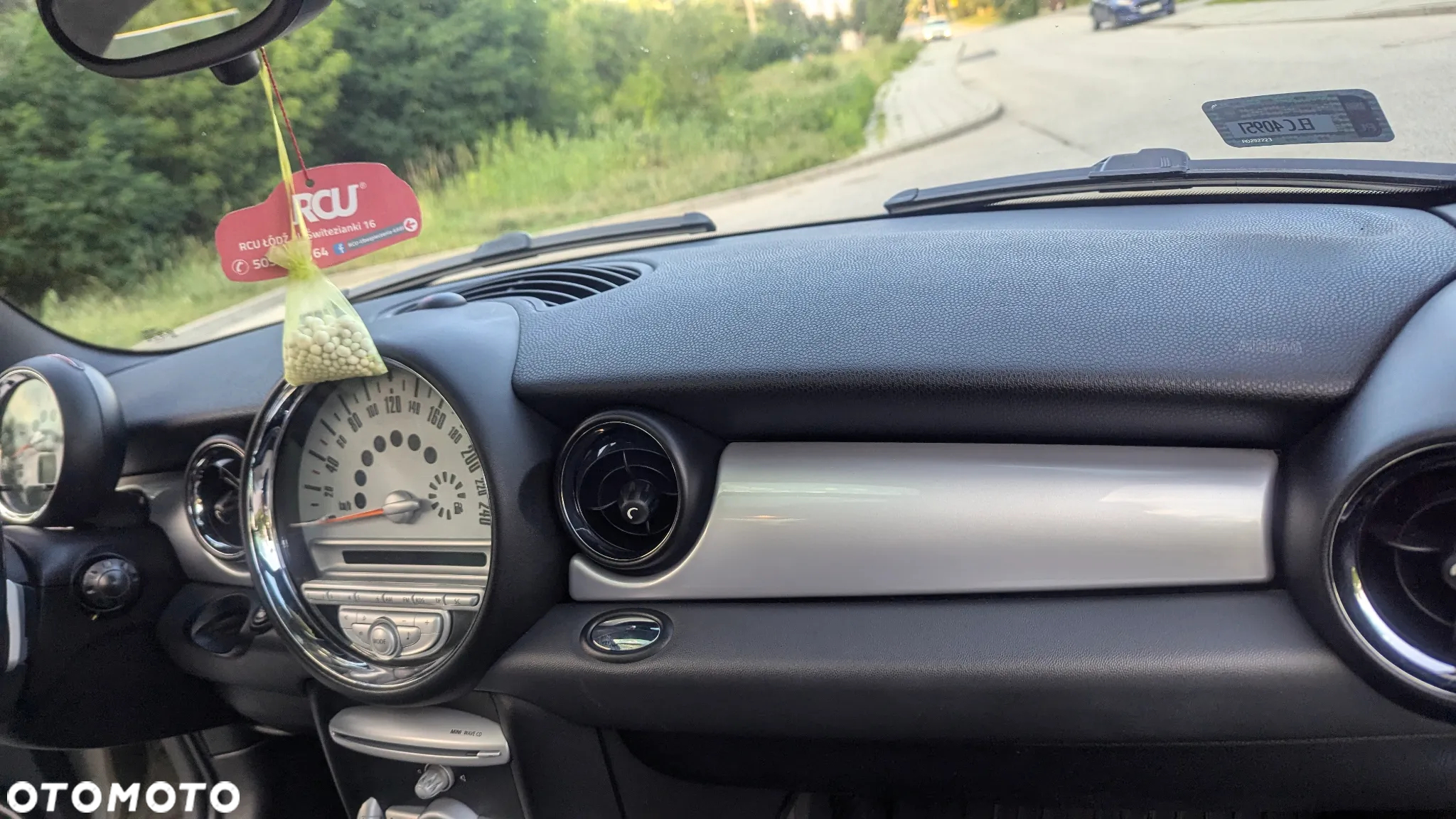 MINI Cooper Standard - 16