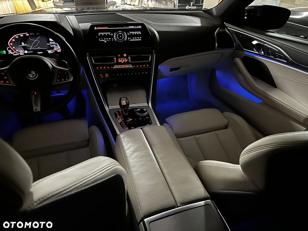 BMW Seria 8 - 34