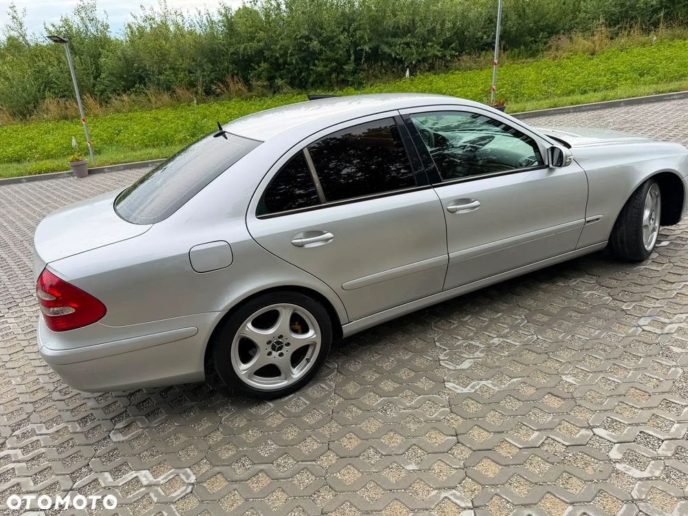 Mercedes-Benz Klasa E 270 CDI Avantgarde - 8