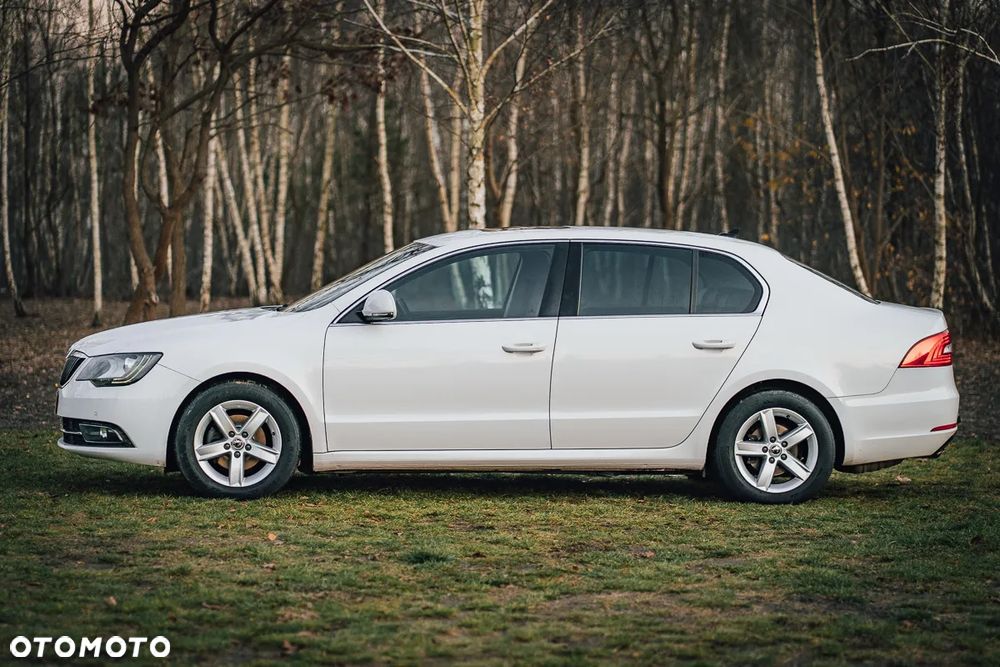 Skoda Superb 1.6 TDI Exclusive - 4