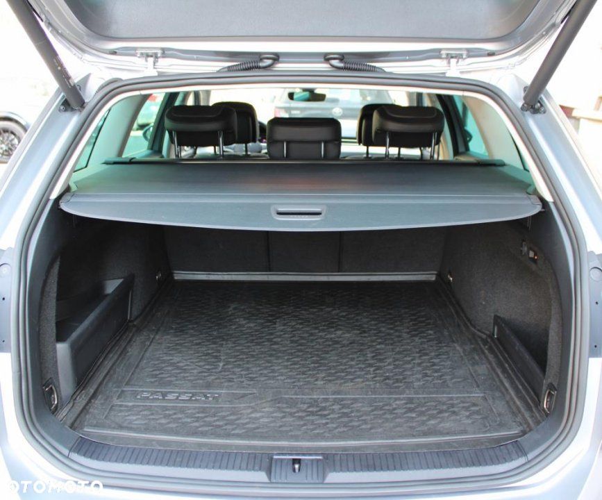 Volkswagen Passat - 33