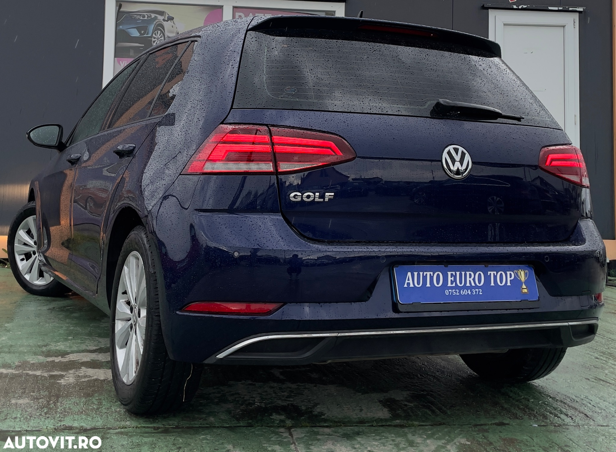 Volkswagen Golf 2.0 BlueTDI DSG Comfortline - 8