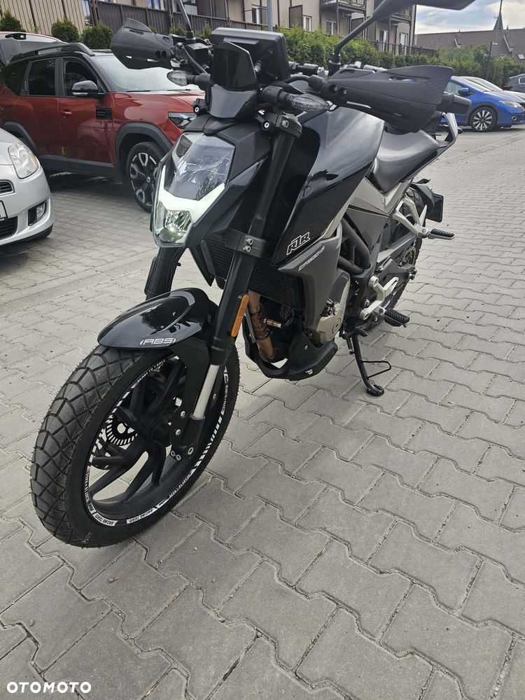 CFMoto 300NK - 3