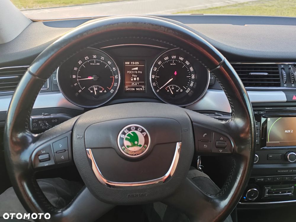 Skoda Superb 1.6 TDI Comfort / Active Greenline - 14