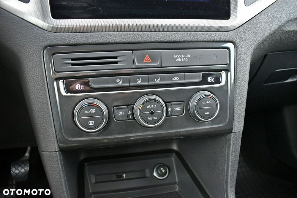 Volkswagen Golf Sportsvan SV 1.0 TSI Trendline - 24