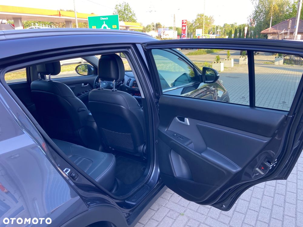 Kia Sportage 2.0 CRDI AWD Dream-Team Edition - 33