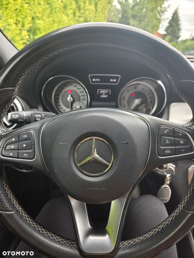 Mercedes-Benz CLA 200 - 12