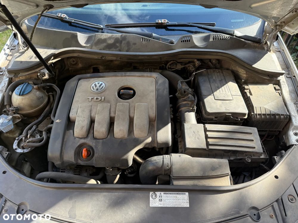 Volkswagen Passat 2.0 TDI Comfortline - 18