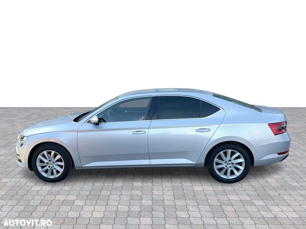 Skoda Superb 2.0 TDI DSG Style - 2