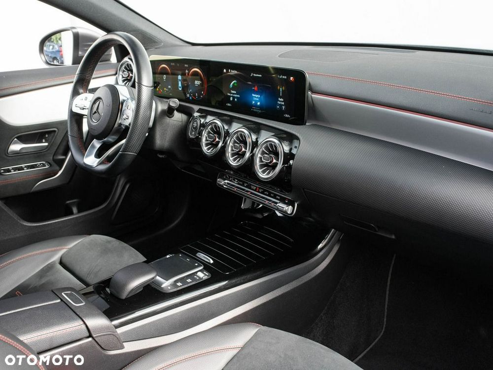 Mercedes-Benz CLA 200 mHEV 7G-DCT - 31
