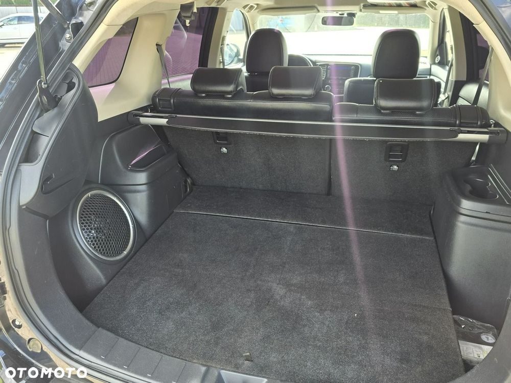 Mitsubishi Outlander - 21