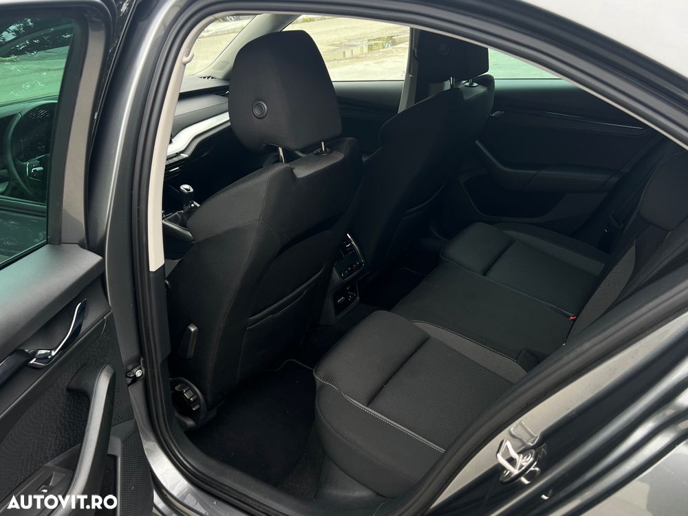Skoda Octavia 2.0 TDI Tour - 8